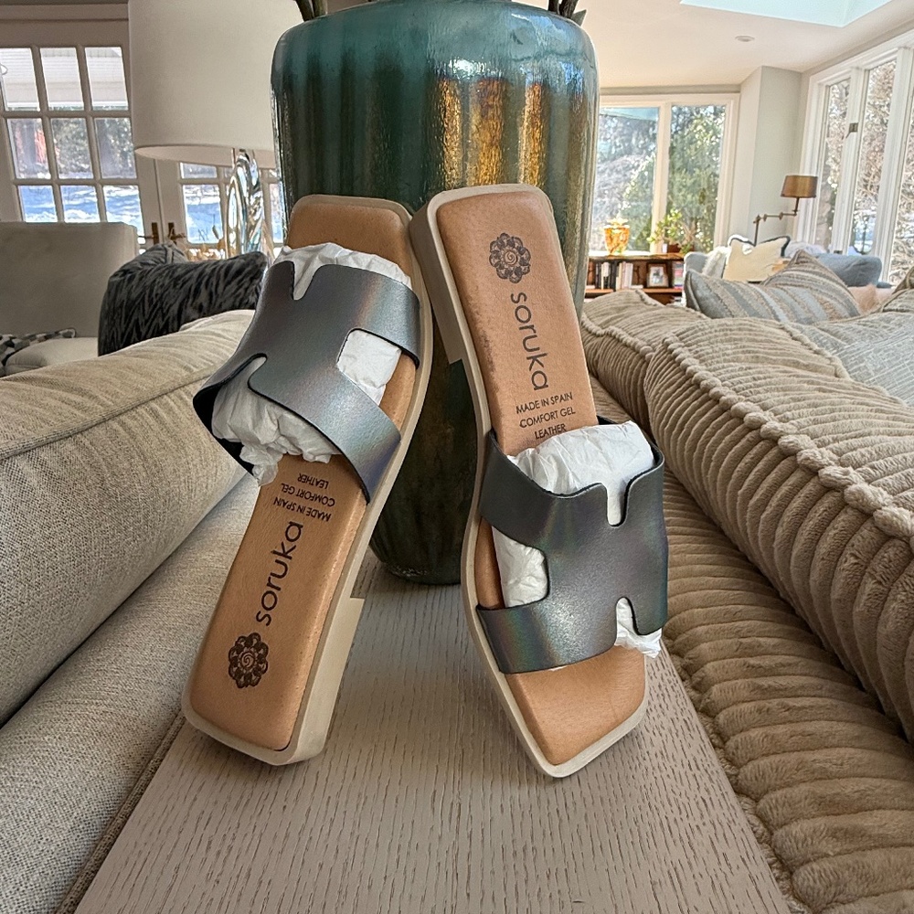 Soruka Sandals